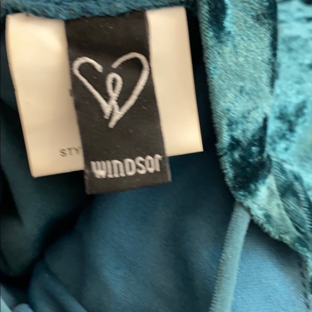 Dress - Picture 6 of 7